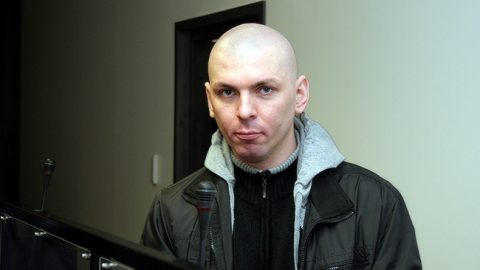 Евгений Паршин отказывался от дачи показаний как во время досудебного производства, так и в ходе судебного процесса, поэтому причина поножовщины так и не была выяснена.