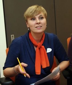"По Нарве ходит много мифов о рынке труда. Нужно спрашивать напрямую в кассе по безработице, что же просходит на самом деле", - рекомендует ведущий консультант Юлия Кантемирова.